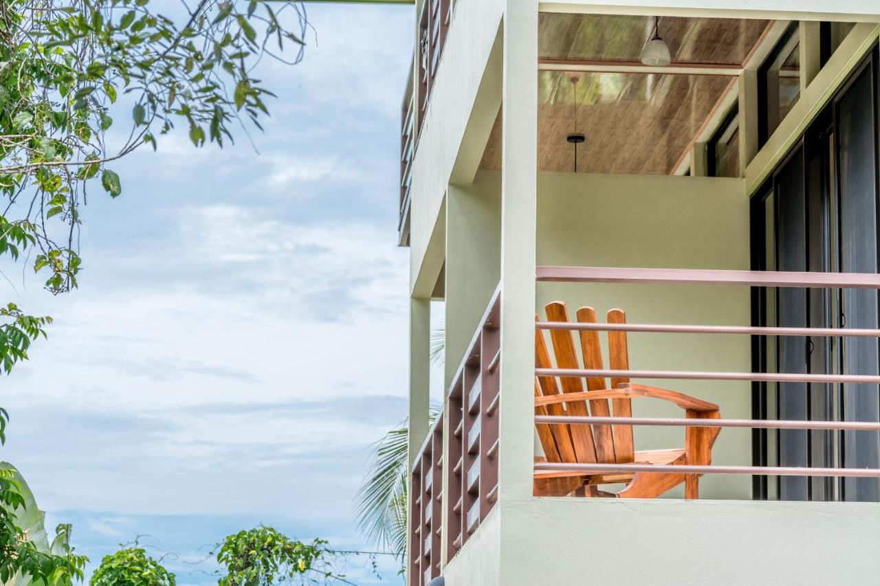Sea Tower Hotel Puerto Viejo de Talamanca Exterior photo